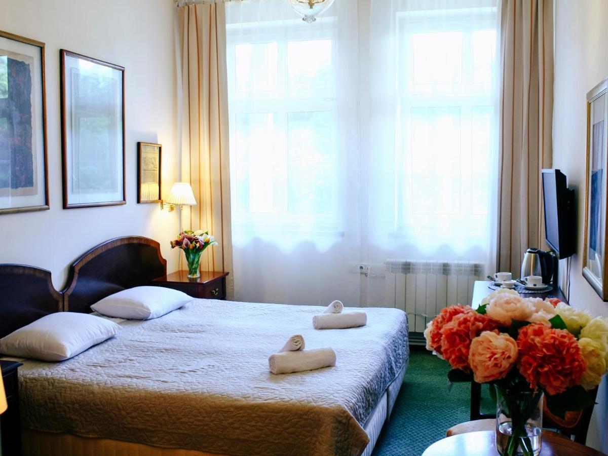 Miodosytnia Aparthotel Краков Экстерьер фото
