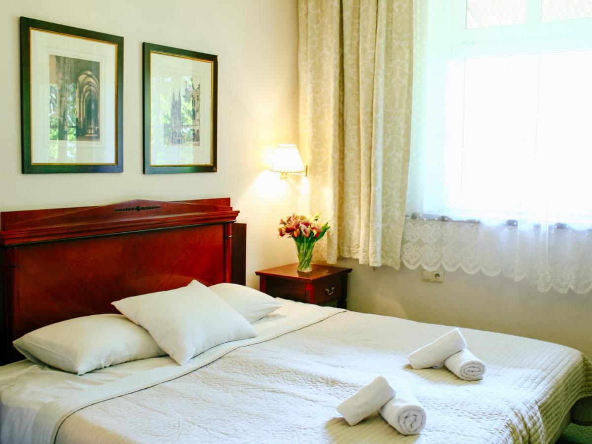 Miodosytnia Aparthotel Краков Экстерьер фото