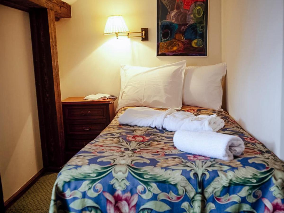 Miodosytnia Aparthotel Краков Экстерьер фото