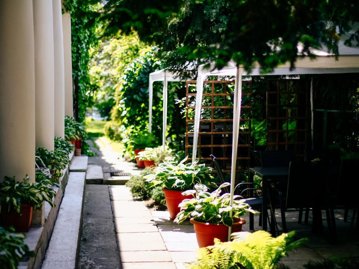 Miodosytnia Aparthotel Краков Экстерьер фото